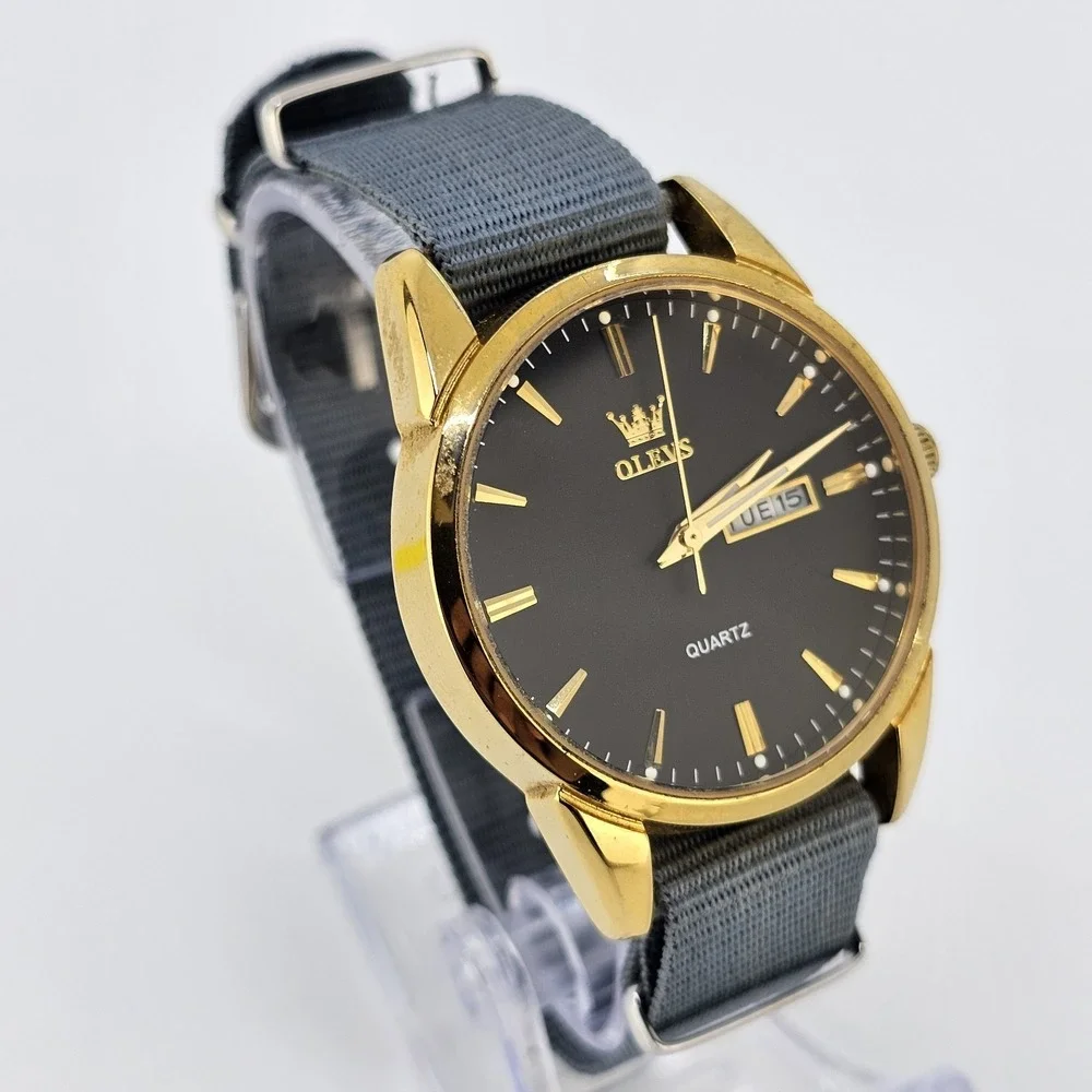 Men's Analog Watch 38MM Black Dial Day Date NEW Gray Canvas Band NEW Battery